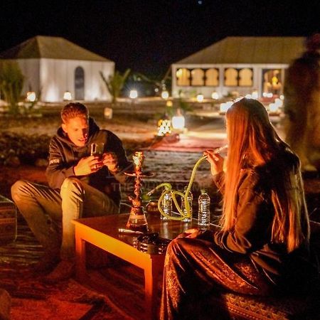 The White Camp - Your Merzouga Luxury Desert Camp & Erg Chebbi Dunes Camel Riding Luaran gambar