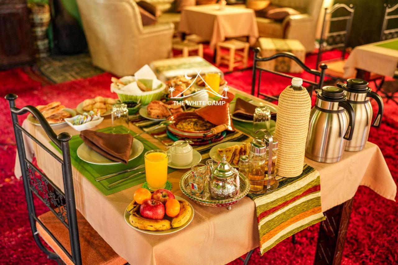 The White Camp - Your Merzouga Luxury Desert Camp & Erg Chebbi Dunes Camel Riding Luaran gambar