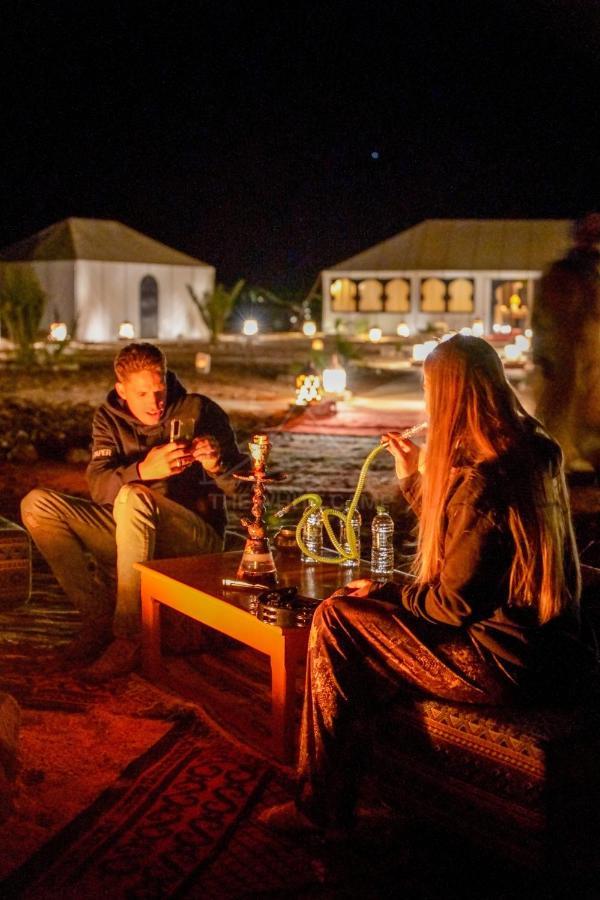 The White Camp - Your Merzouga Luxury Desert Camp & Erg Chebbi Dunes Camel Riding Luaran gambar
