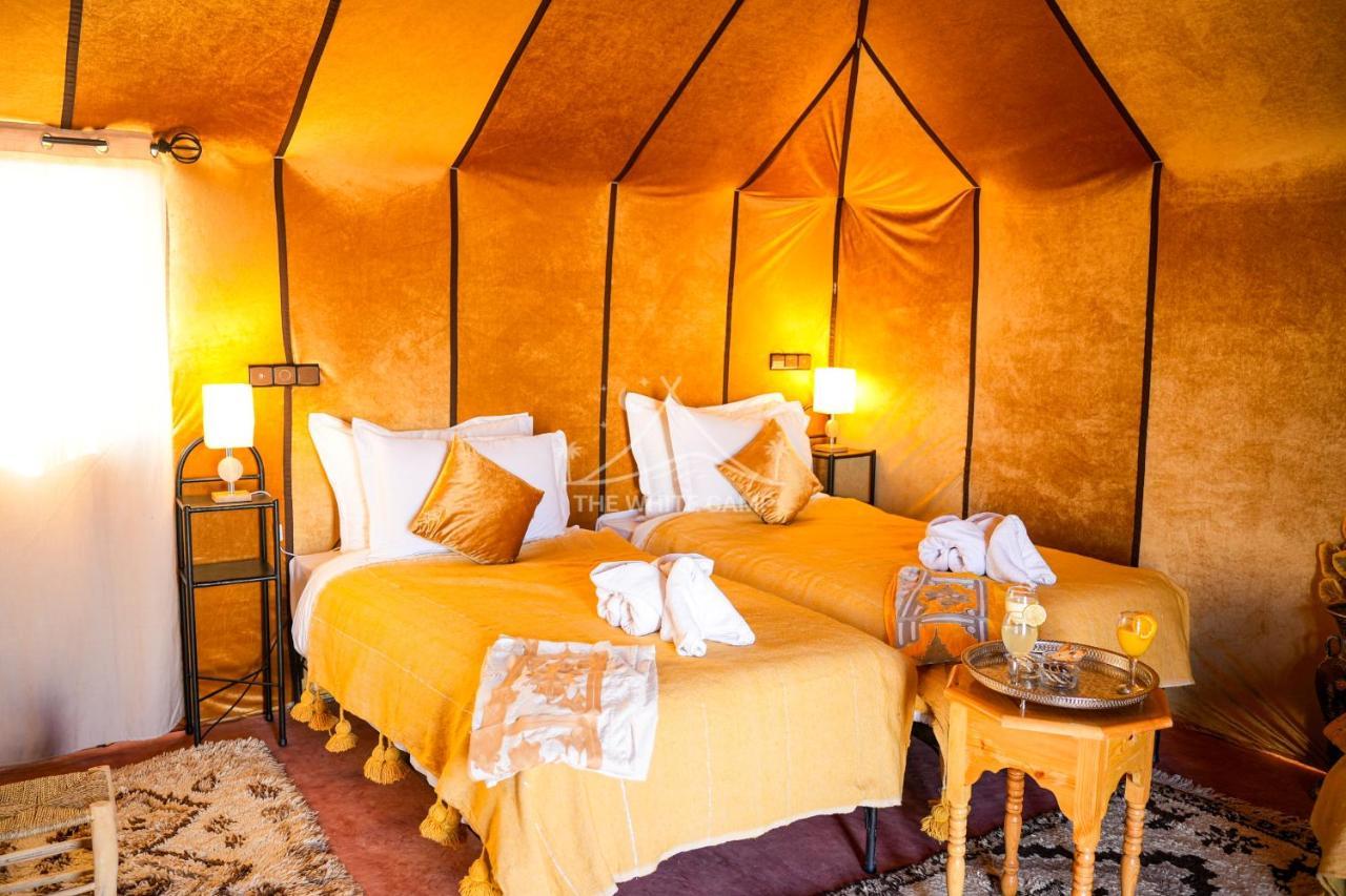 The White Camp - Your Merzouga Luxury Desert Camp & Erg Chebbi Dunes Camel Riding Luaran gambar
