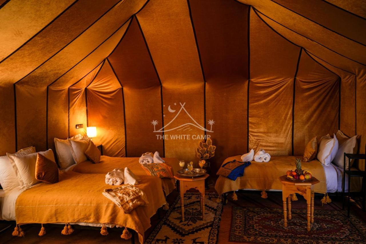 The White Camp - Your Merzouga Luxury Desert Camp & Erg Chebbi Dunes Camel Riding Luaran gambar