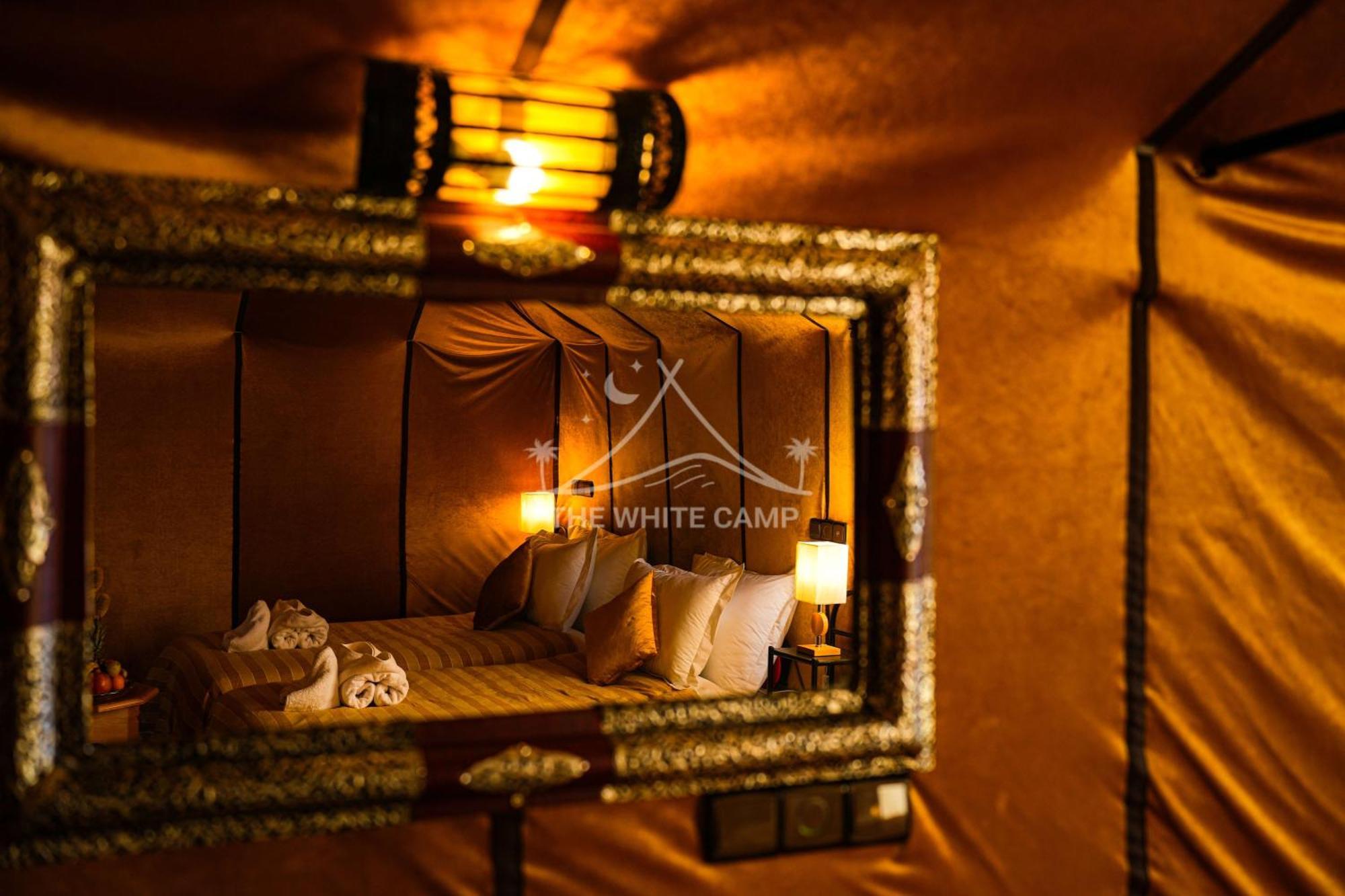 The White Camp - Your Merzouga Luxury Desert Camp & Erg Chebbi Dunes Camel Riding Luaran gambar