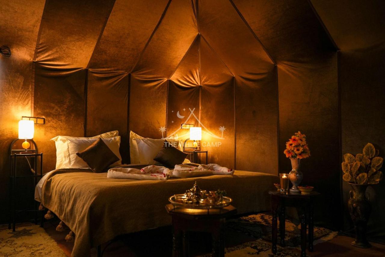 The White Camp - Your Merzouga Luxury Desert Camp & Erg Chebbi Dunes Camel Riding Luaran gambar