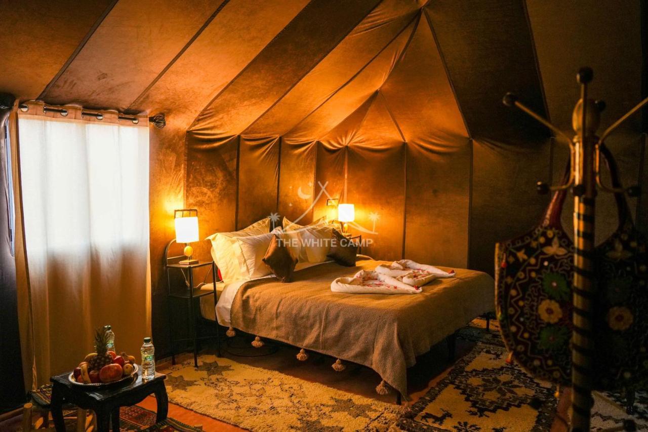 The White Camp - Your Merzouga Luxury Desert Camp & Erg Chebbi Dunes Camel Riding Luaran gambar