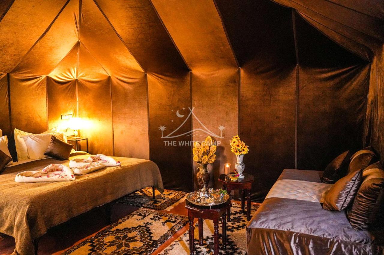 The White Camp - Your Merzouga Luxury Desert Camp & Erg Chebbi Dunes Camel Riding Luaran gambar