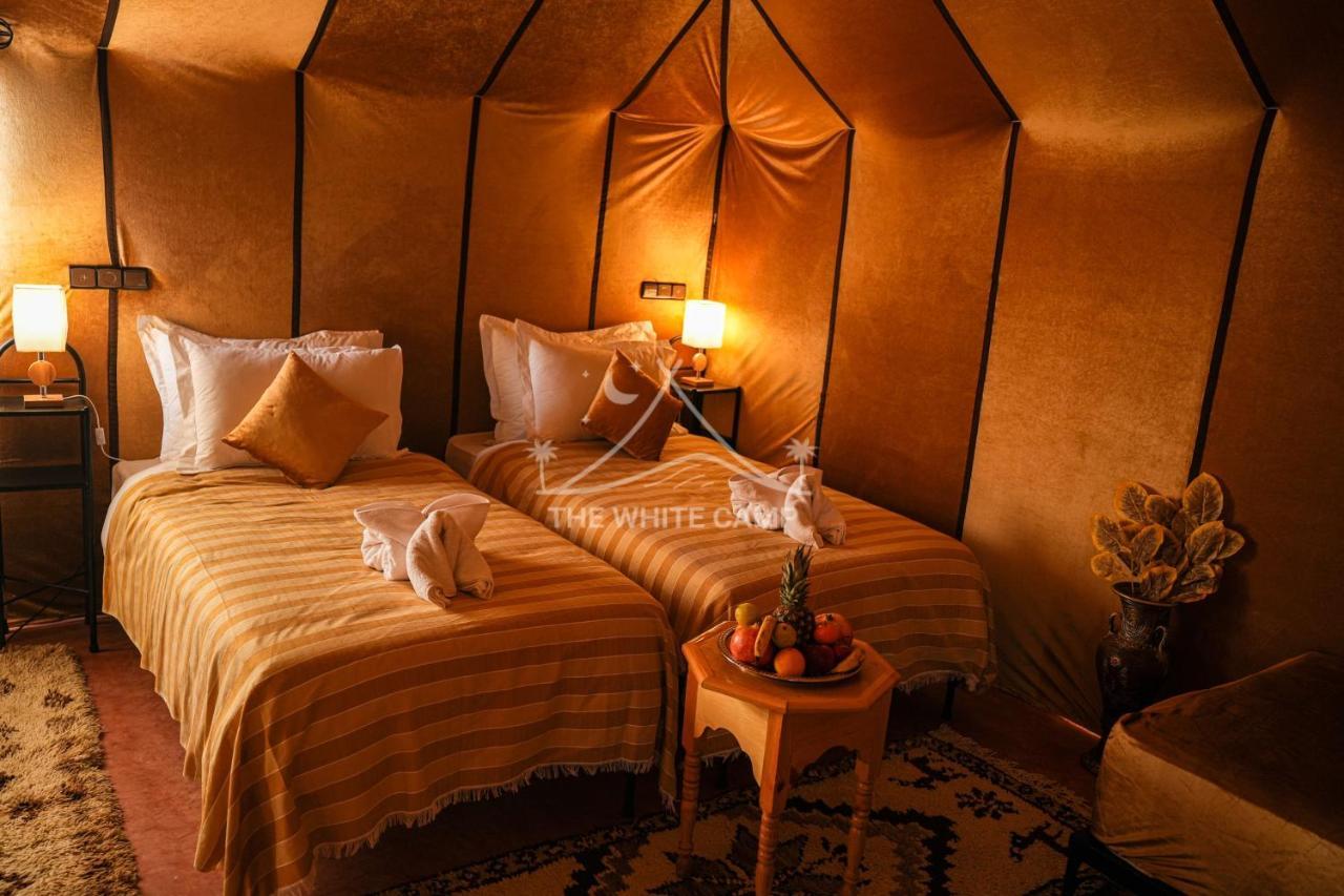 The White Camp - Your Merzouga Luxury Desert Camp & Erg Chebbi Dunes Camel Riding Luaran gambar