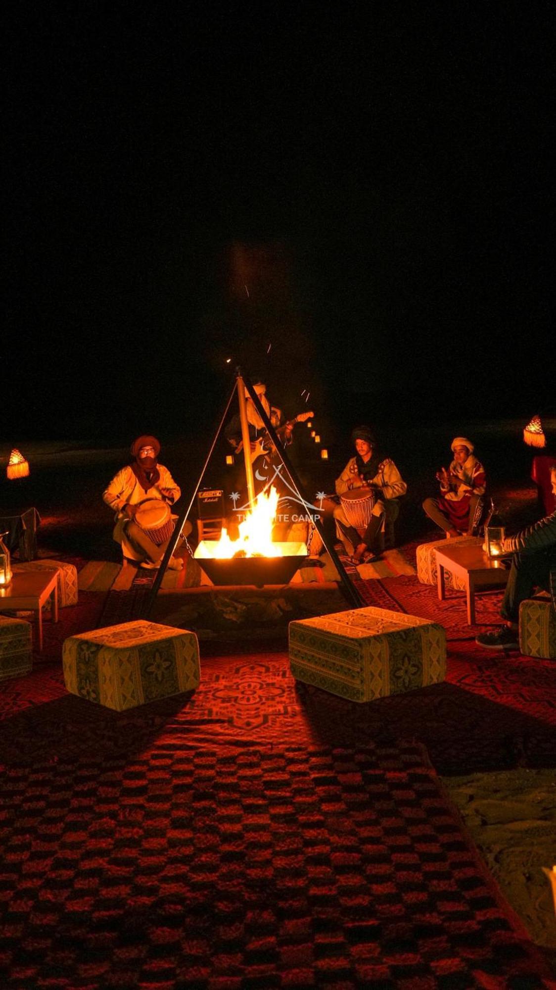 The White Camp - Your Merzouga Luxury Desert Camp & Erg Chebbi Dunes Camel Riding Luaran gambar