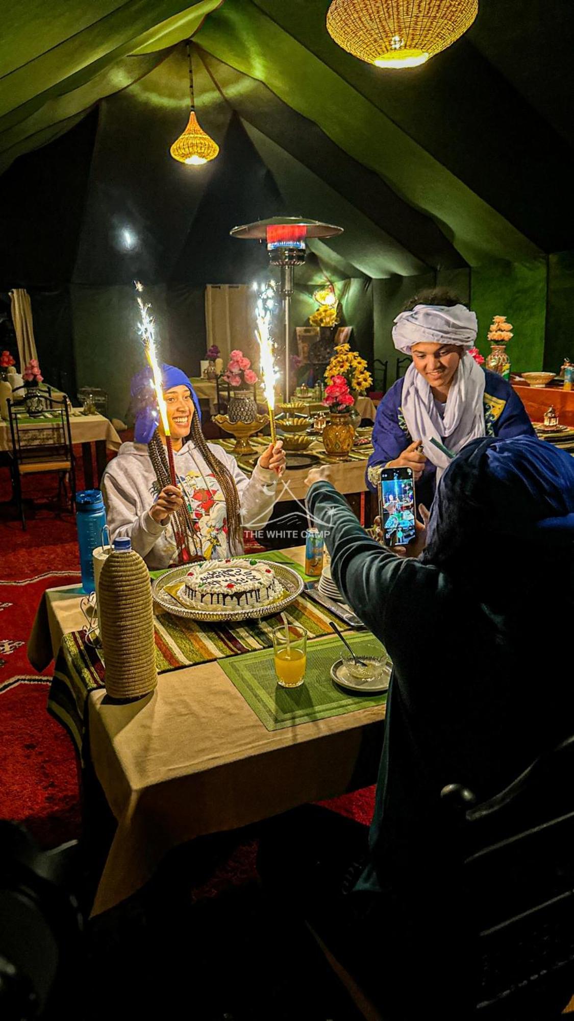 The White Camp - Your Merzouga Luxury Desert Camp & Erg Chebbi Dunes Camel Riding Luaran gambar
