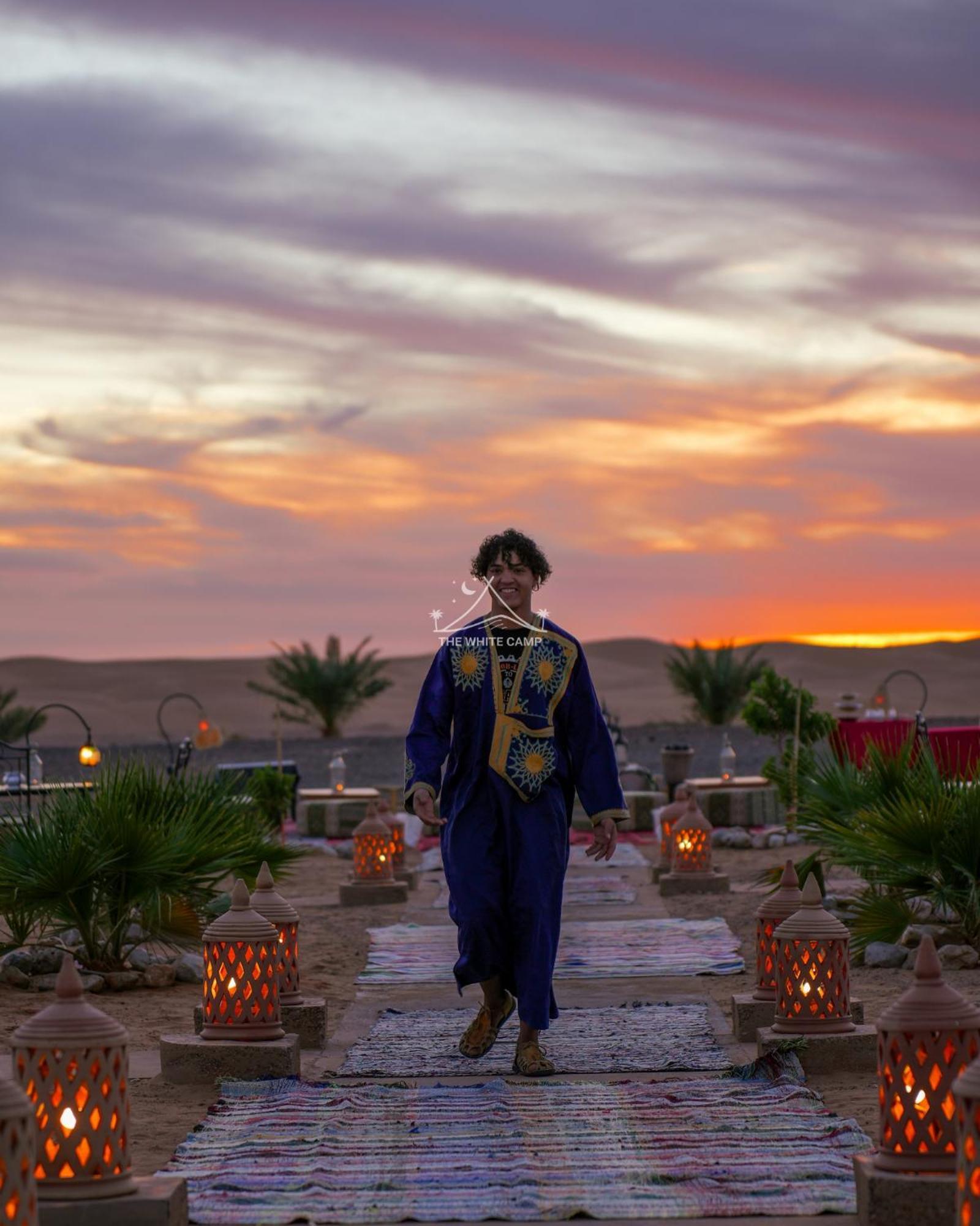 The White Camp - Your Merzouga Luxury Desert Camp & Erg Chebbi Dunes Camel Riding Luaran gambar