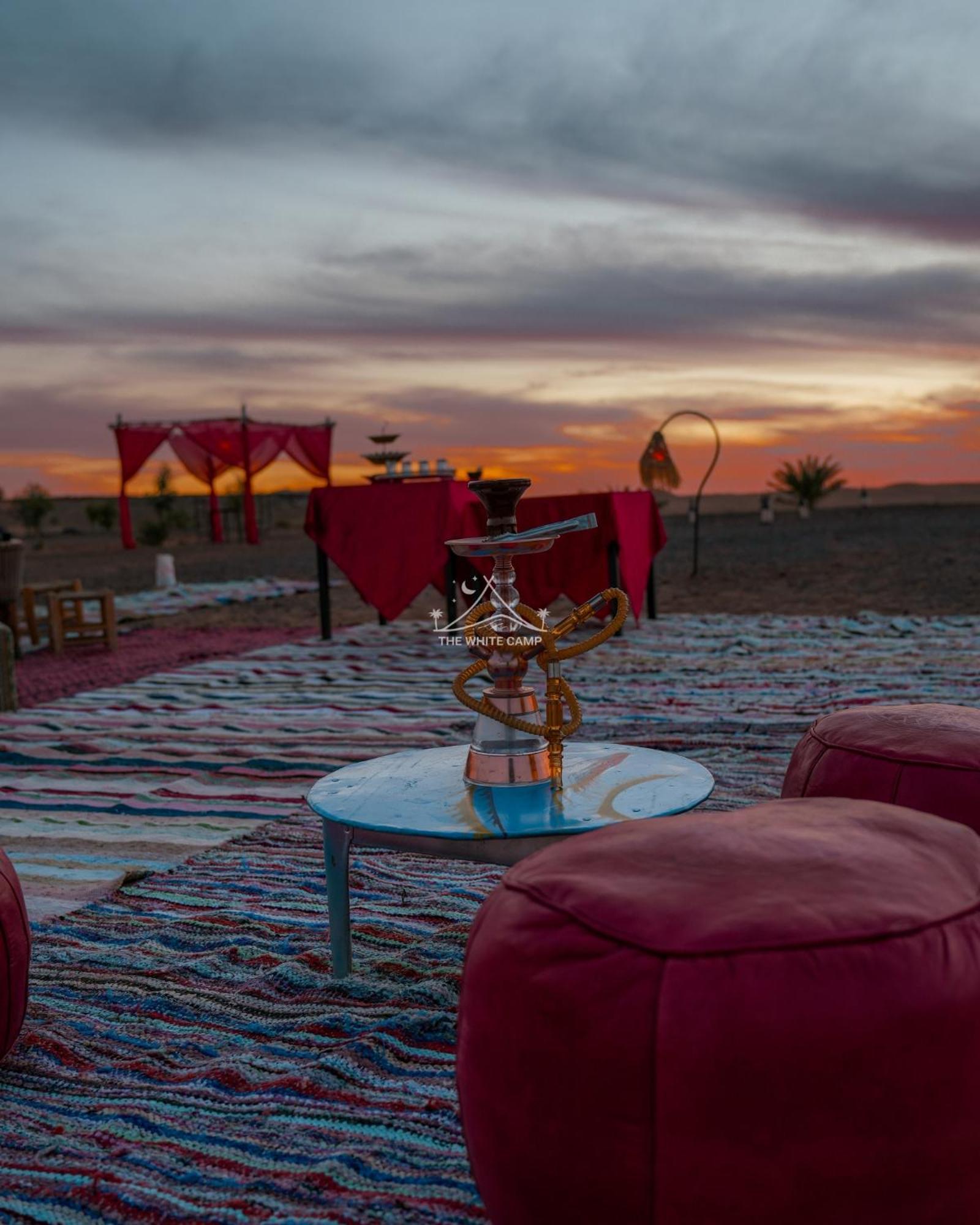 The White Camp - Your Merzouga Luxury Desert Camp & Erg Chebbi Dunes Camel Riding Luaran gambar