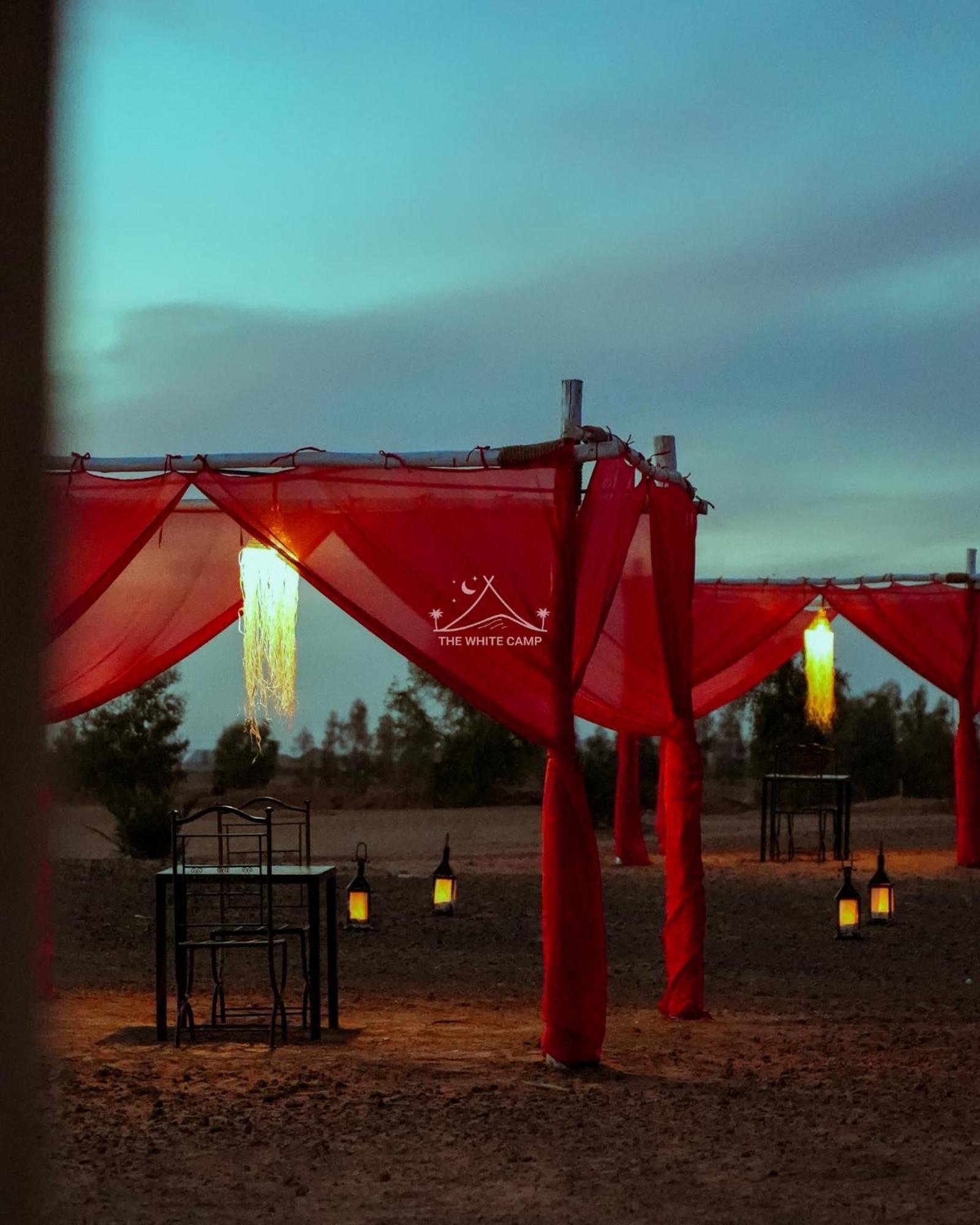The White Camp - Your Merzouga Luxury Desert Camp & Erg Chebbi Dunes Camel Riding Luaran gambar
